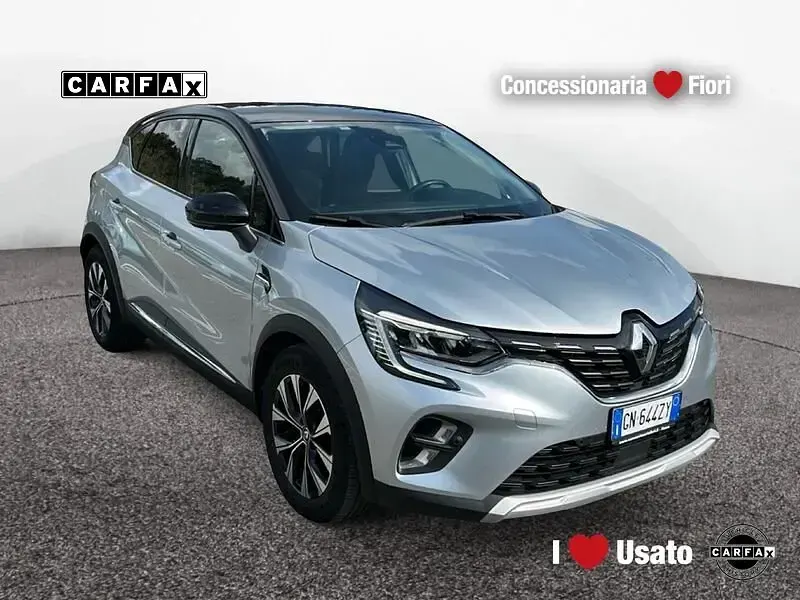 Usata Renault Captur Techno 143 CV (105 kW) 2023 Grigio SUV