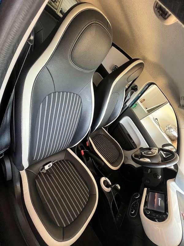 Usata Renault Twingo Intens 30 kW (42 CV) 2021 Utilitaria