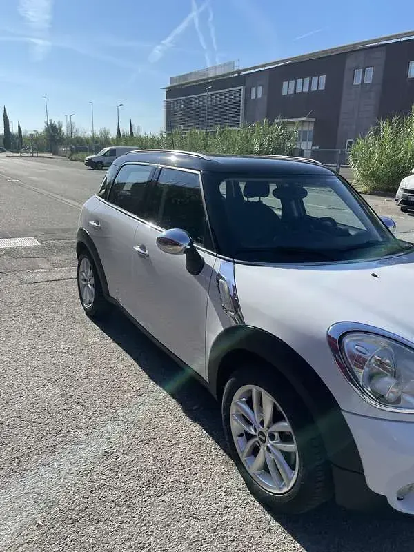 Usata Mini Cooper D Countryman 111 CV (81 kW) 2012 Nero SUV