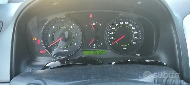 Nero Usata 2010 Chevrolet Captiva SUV | 1500 € (Super prezzo) - Immagine 1/4