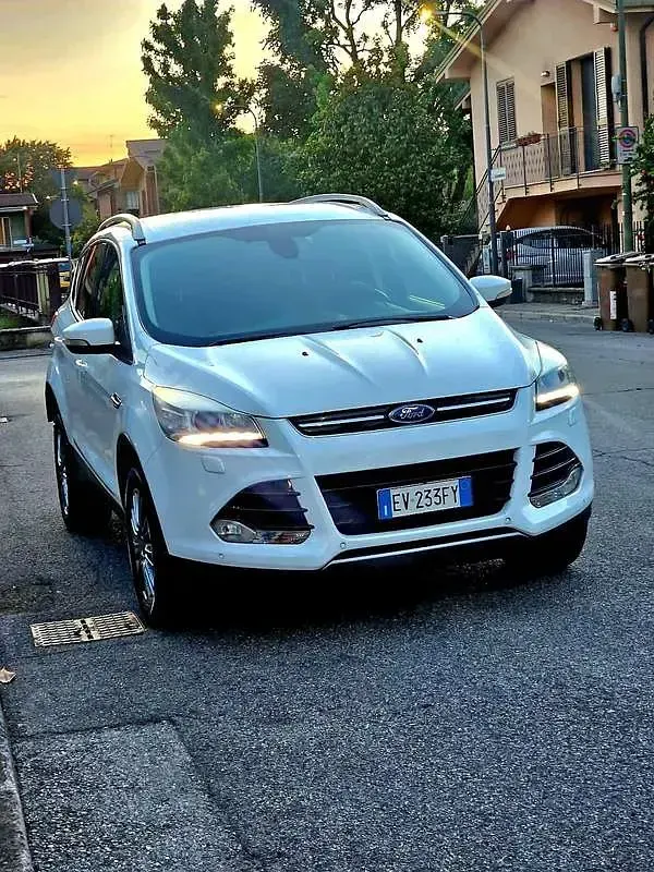 Usata Ford Kuga Titanium 140 CV (102 kW) 2014 SUV
