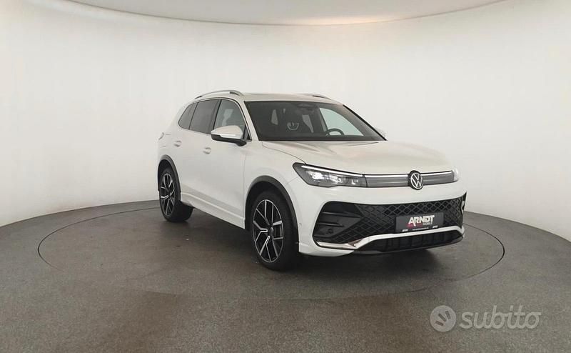 Usata VW Tiguan R-line 150 CV (110 kW) 2025 Bianco SUV