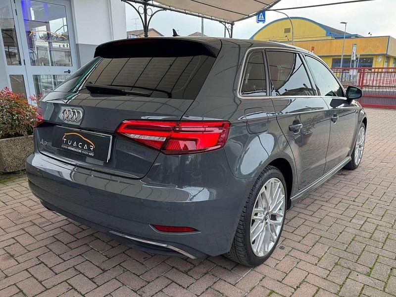 Usata Audi A3 Admired 150 CV (110 kW) 2020 Grigio Berlina