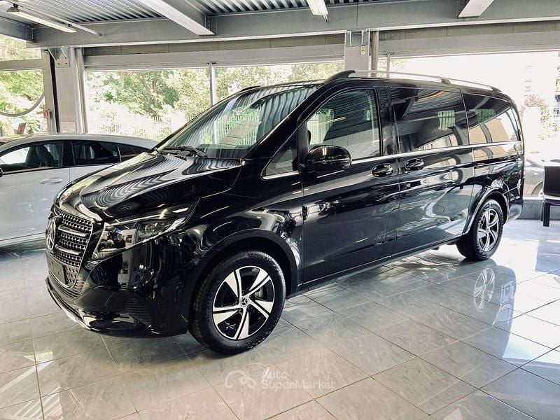 Nuova Mercedes V250 Avantgarde 190 CV (139 kW) 2025 Nero Monovolume