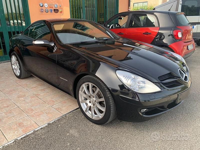 Usata Mercedes SLK200 163 CV (119 kW) 2005 Nero Cabrio