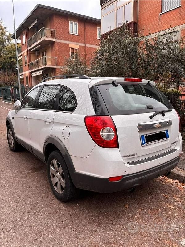 Usata Chevrolet Captiva LT 163 CV (119 kW) 2012 Bianco SUV