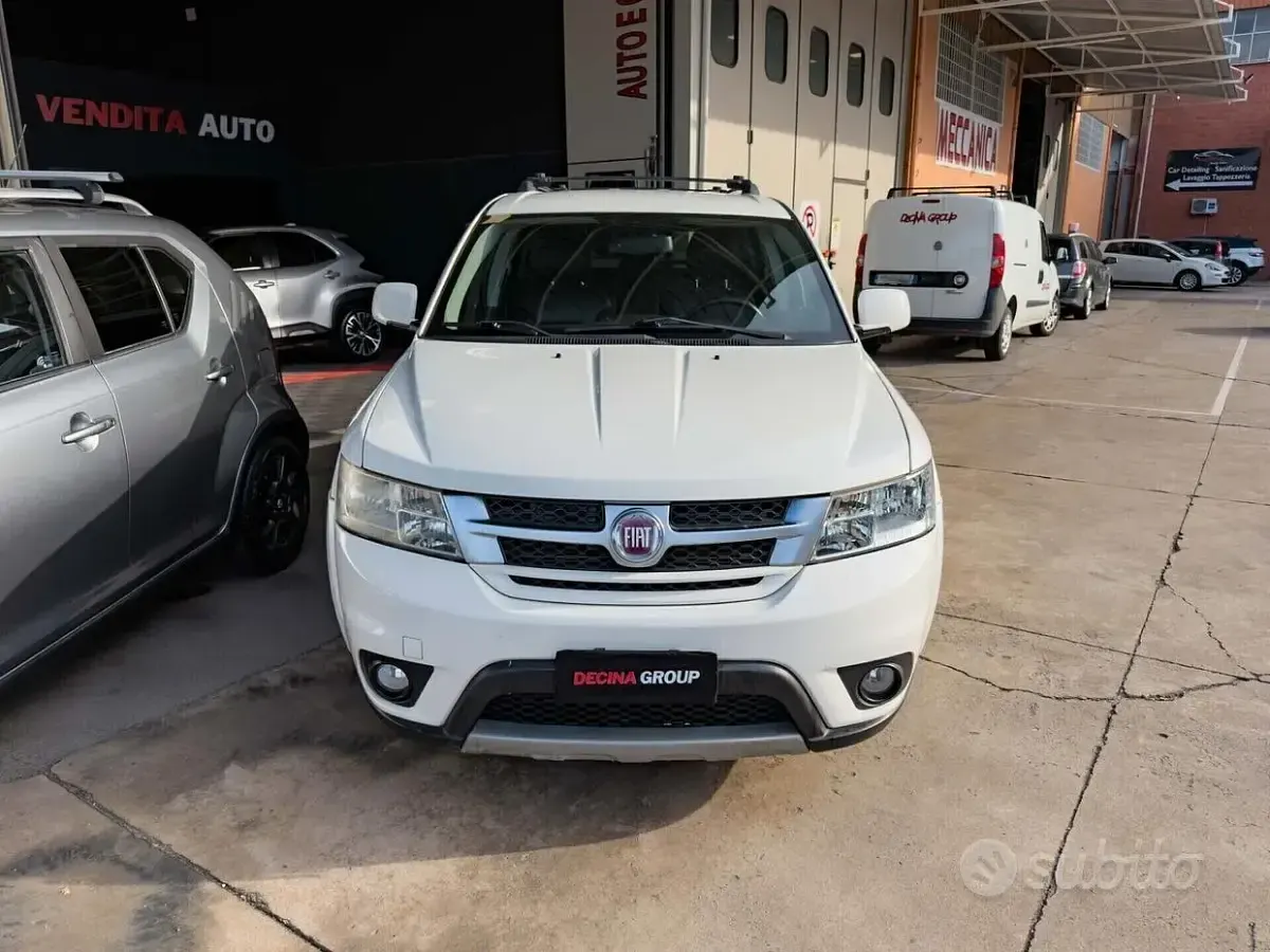 Usata Fiat Freemont Lounge 170 CV (125 kW) 2013 Bianco SUV