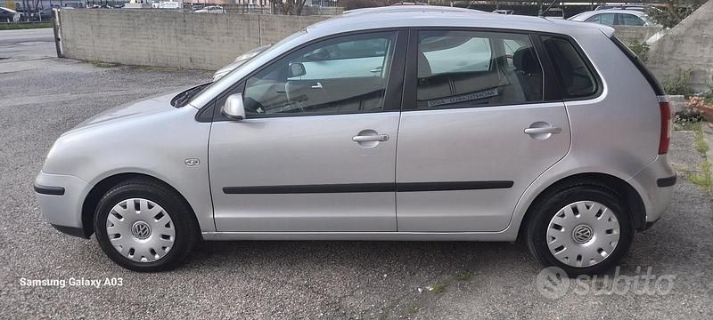Usata VW Polo 63 CV (46 kW) 2004 Grigio Utilitaria
