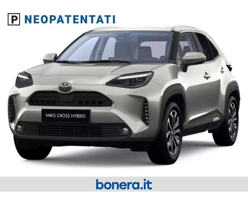 Silver met (non ord) Nuova 2025 Toyota Yaris Cross Trend SUV | 27.350 € (Buon prezzo) - Immagine 1/4
