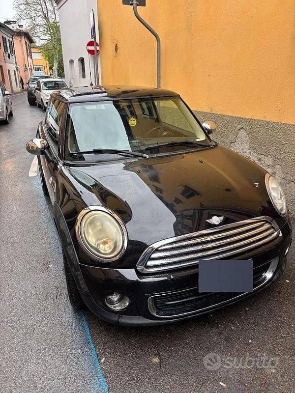 Begagnad Mini ONE 75 HK (55 kW) 2014 Svart Halvkombi