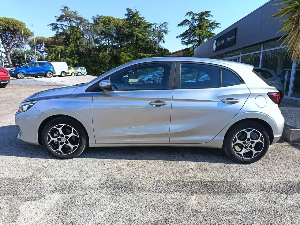 Usata MG MG3 Comfort 102 CV (75 kW) 2025 Argento Utilitaria