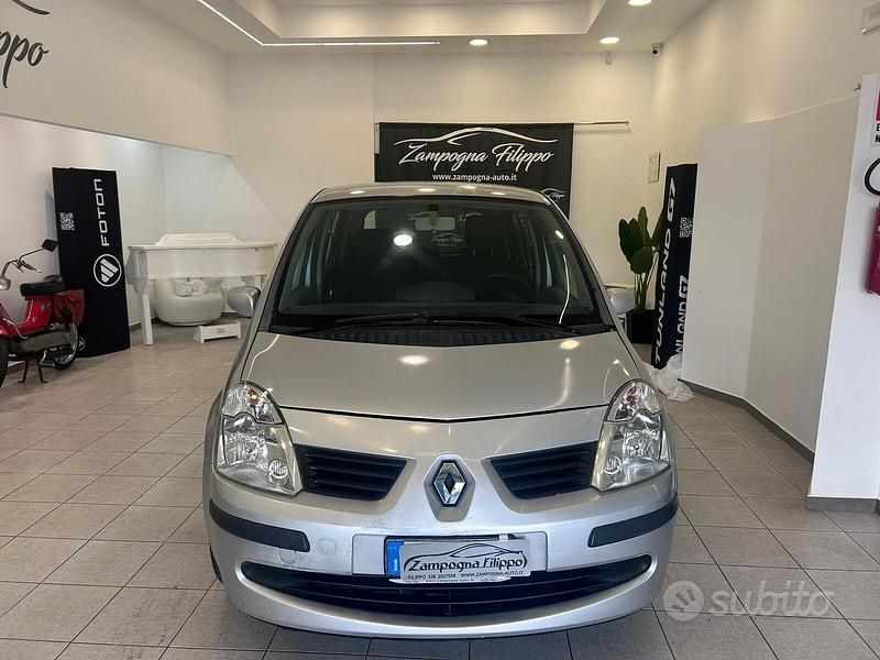 Usata Renault Modus Initiale 86 CV (63 kW) 2006 Grigio Monovolume