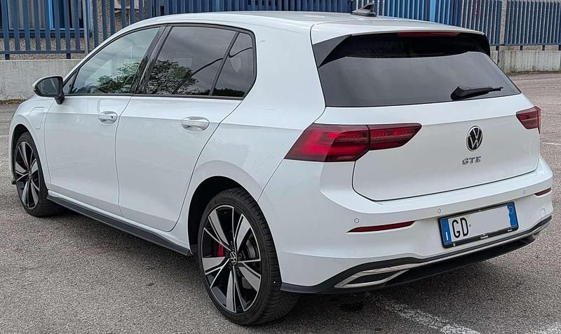 Usata VW Golf VIII GTE 245 CV (180 kW) 2021 Bianco Berlina