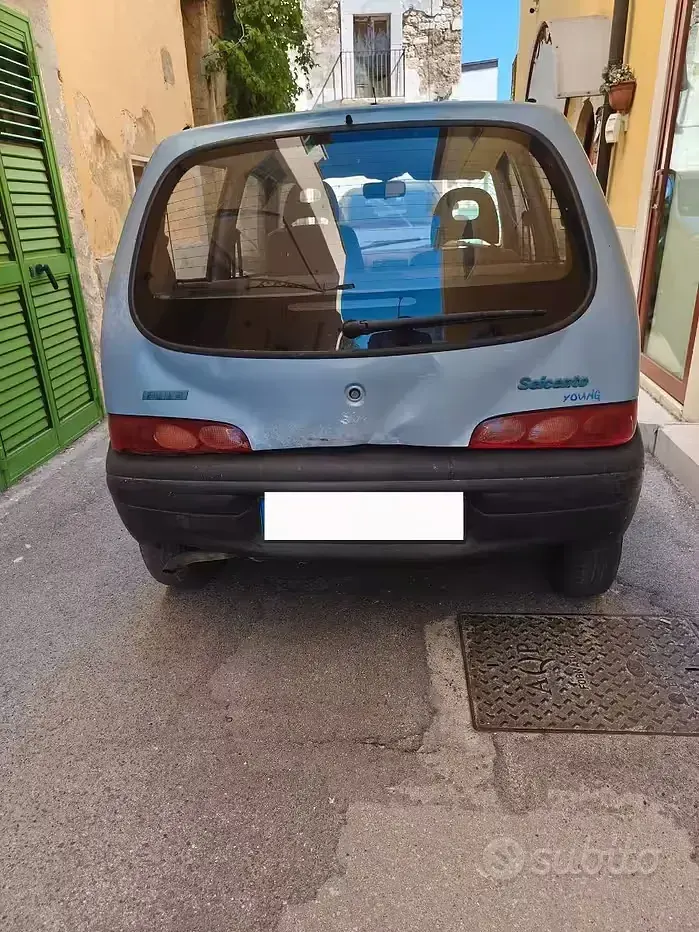 Usata Fiat 600 Young 54 CV (39 kW) 2009 Bluazzurro Utilitaria