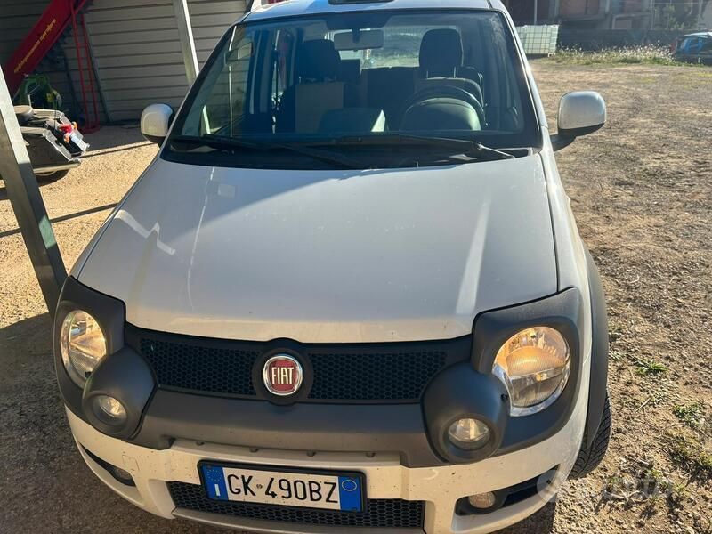 Usata Fiat Panda 4x4 69 CV (50 kW) 2011 Bianco Utilitaria