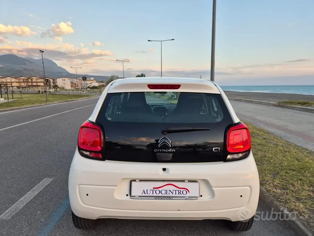 Usata Citroën C1 Shine 72 CV (52 kW) 2021 Bianco Utilitaria