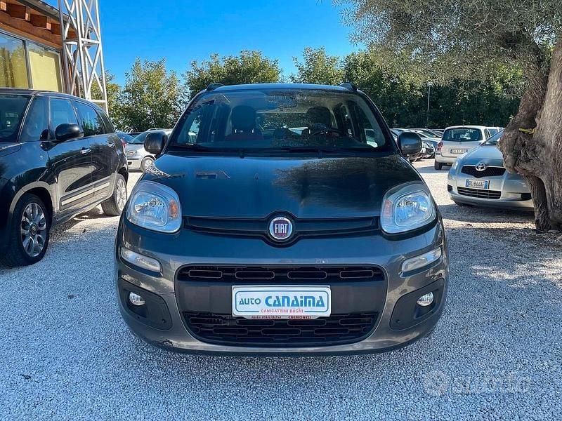 Usata Fiat Panda Lounge 95 CV (69 kW) 2017 Grigio Utilitaria