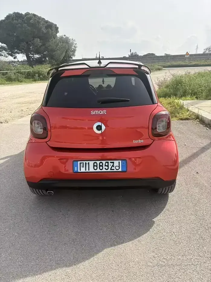 Usata Smart ForFour Passion 90 CV (66 kW) 2018 Rosso Utilitaria