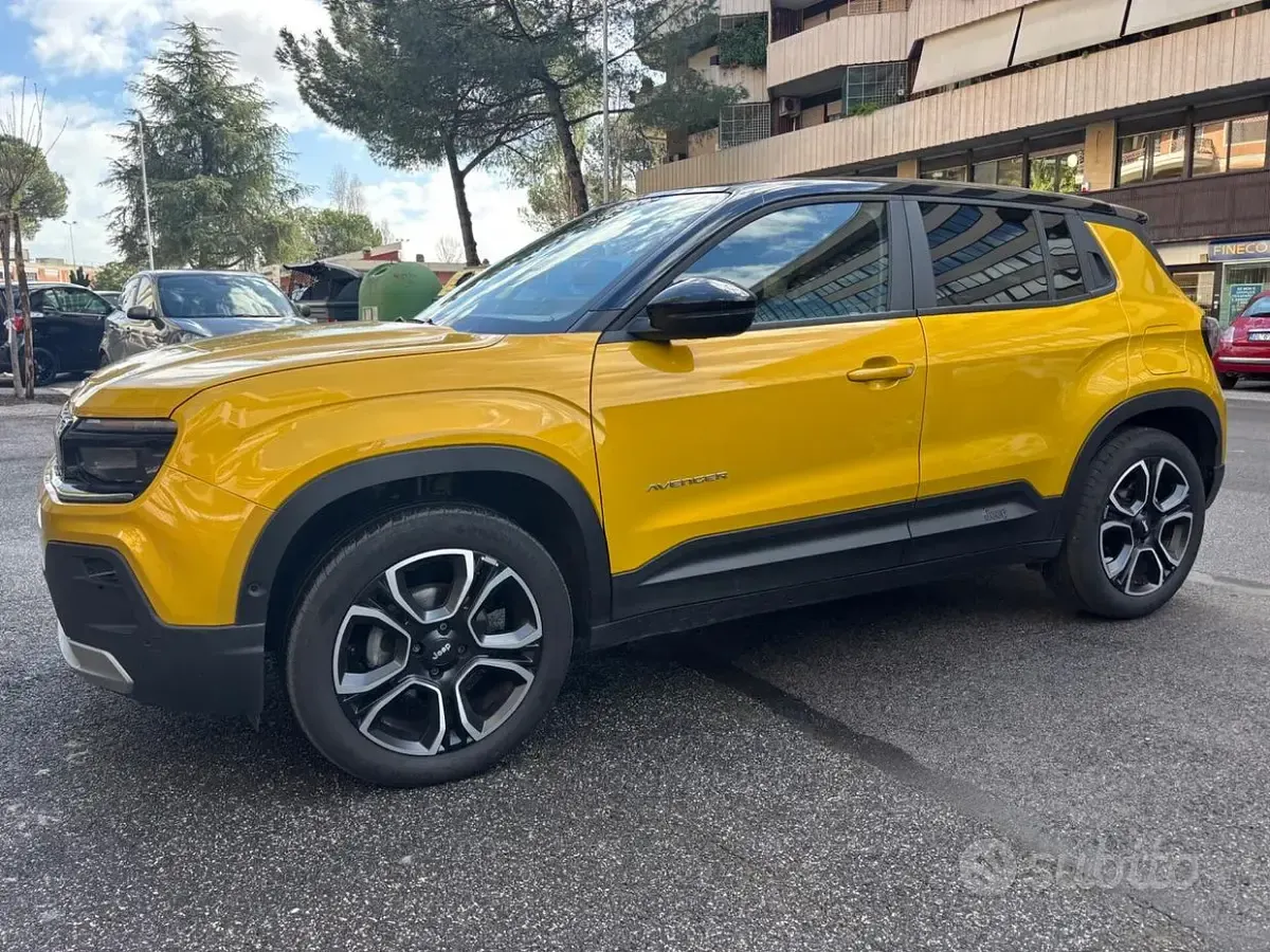 Usata Jeep Avenger Summit 101 CV (74 kW) 2023 Giallo SUV