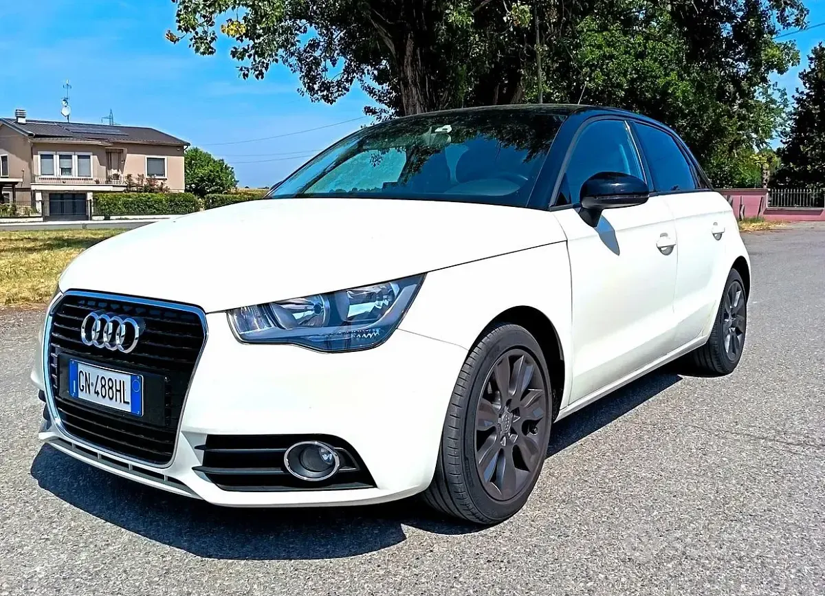 Usata Audi A1 Attraction 90 CV (66 kW) 2013 Bianco Utilitaria