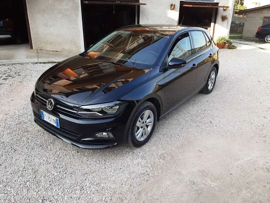 Usata VW Polo Comfortline 95 CV (69 kW) 2018 Nero Utilitaria