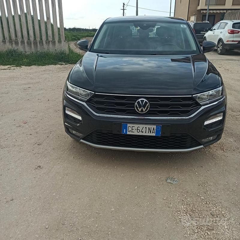 Usata VW T-Roc 116 CV (85 kW) 2021 Nero SUV