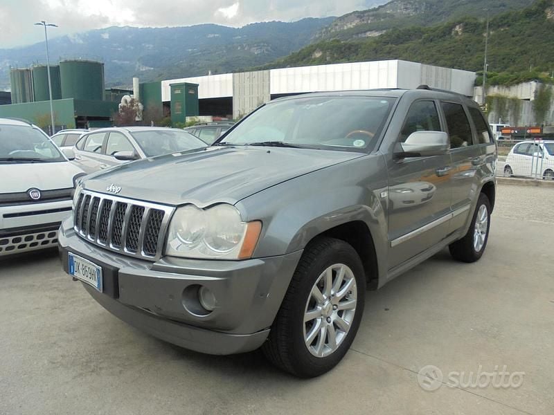 Grigio Usata 2007 Jeep Grand Cherokee Limited SUV | 6700 € (Molto cara) - Immagine 1/4