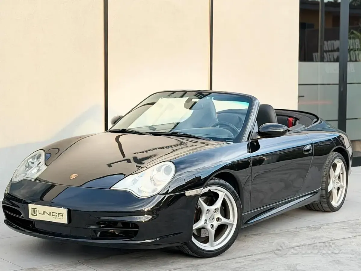 Usata Porsche 911 Carrera Cabriolet 320 CV (235 kW) 2004 Nero Cabrio