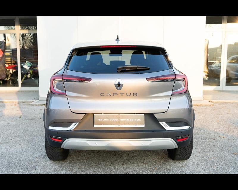 Usata Renault Captur Techno 91 CV (66 kW) 2024 Grigio SUV