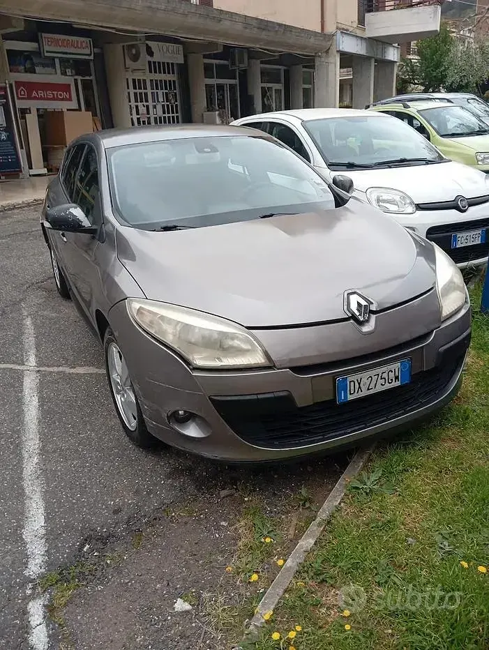Usata Renault Mégane III 110 CV (80 kW) 2009 Grigio Berlina