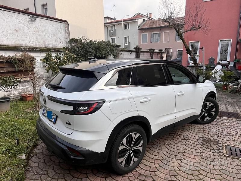 Usata Renault Austral 200 CV (147 kW) 2023 Bianco SUV