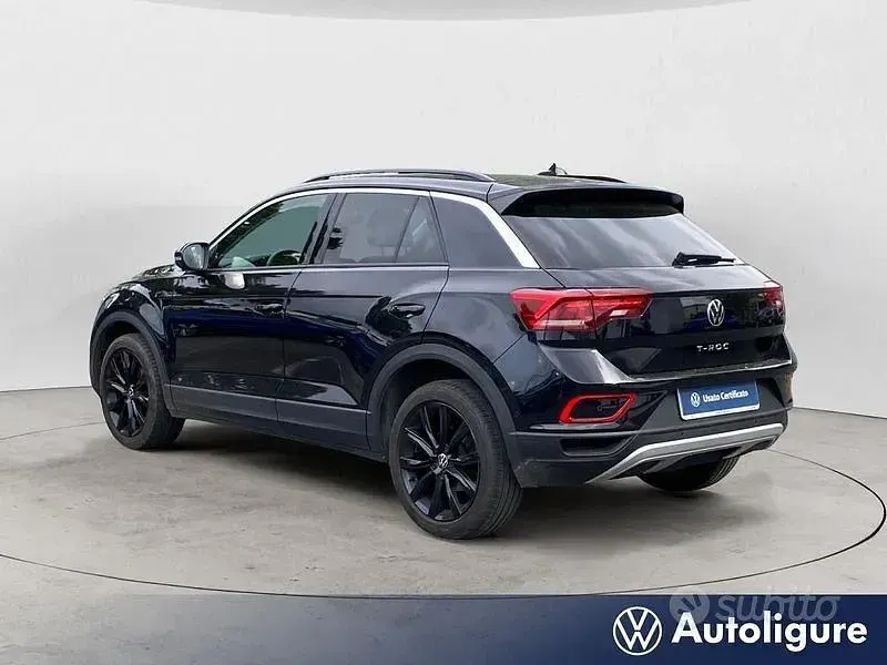 Usata VW T-Roc Life 110 CV (80 kW) 2024 Nero SUV