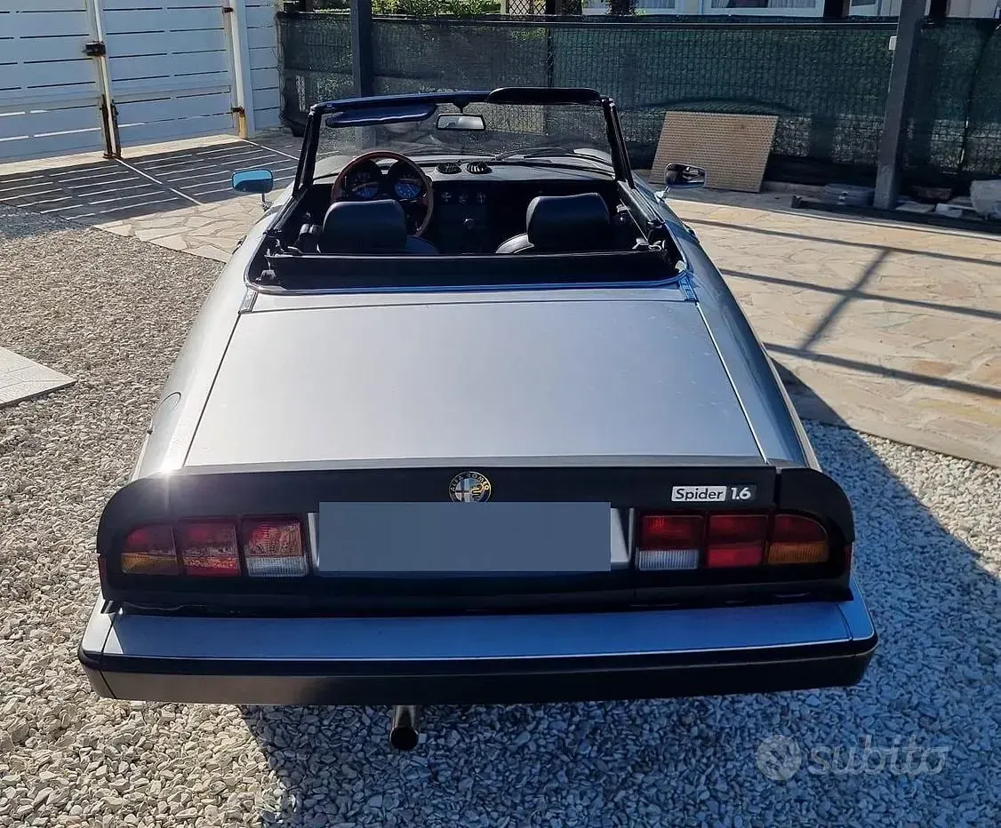 Usata Alfa Romeo Spider 101 CV (74 kW) 1986 Cabrio