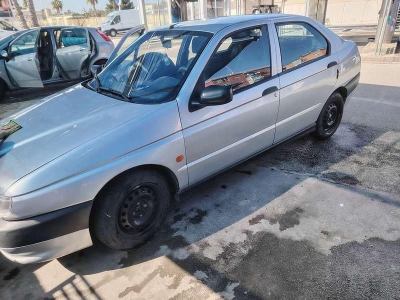 Usata Alfa Romeo 146 103 CV (75 kW) 1998 Utilitaria