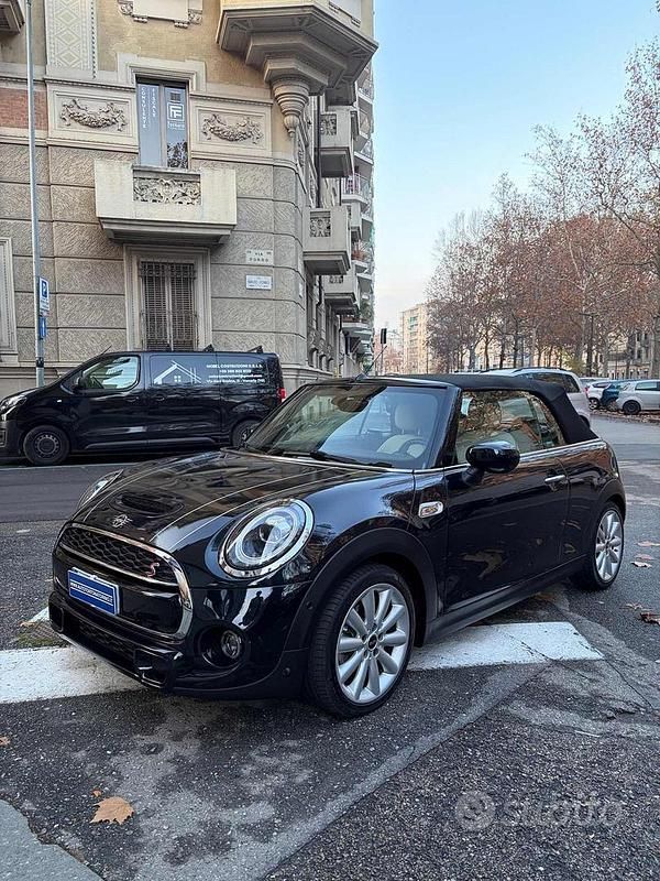 Usata Mini Cooper S Cabriolet 192 CV (141 kW) 2019 Blu Cabrio