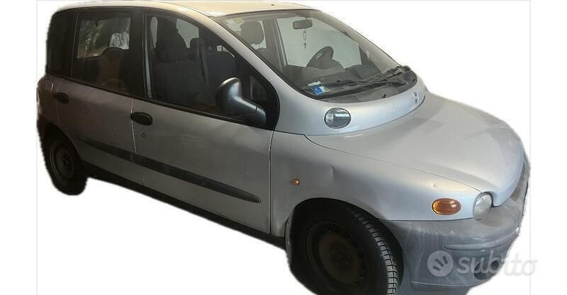 Usata Fiat Multipla 110 CV (80 kW) 2001 Grigio Monovolume