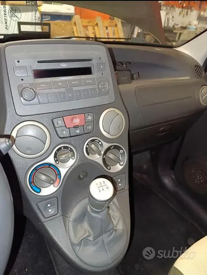 Usata Fiat Panda 4x4 Cross 69 CV (50 kW) 2007 Verde Utilitaria