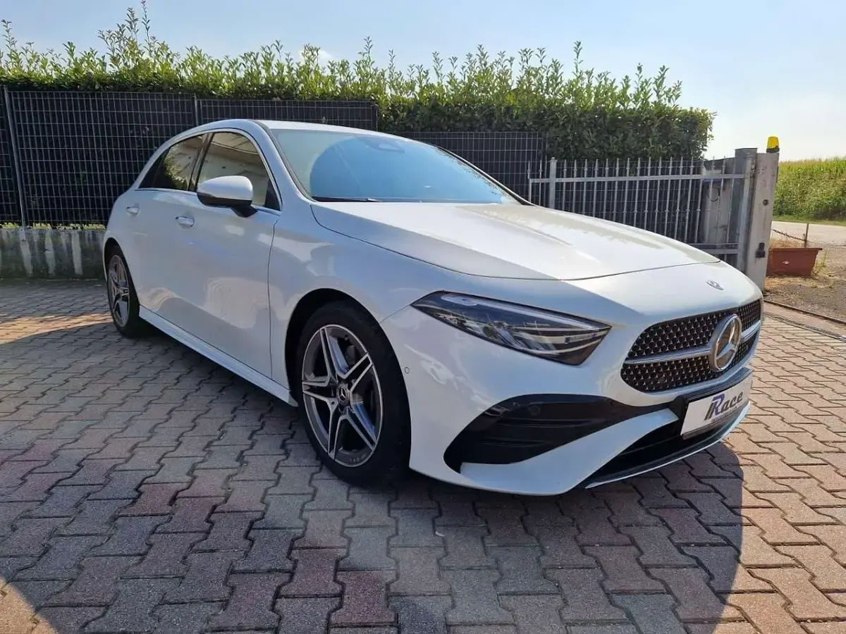 Käytetty Mercedes A250 Premium 224 HP (164 kW) 2022 Valkoinen