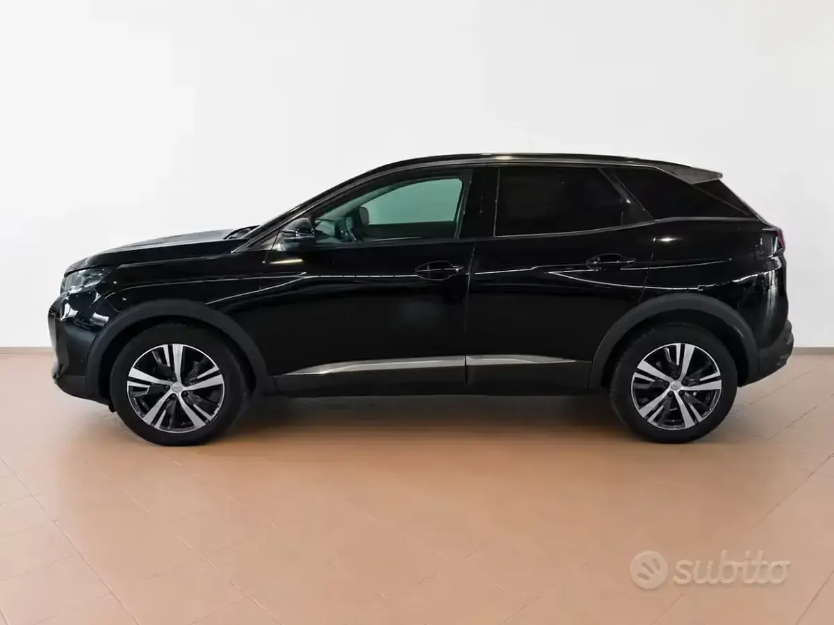 Usata Peugeot 3008 Allure 131 CV (96 kW) 2022 Nero SUV
