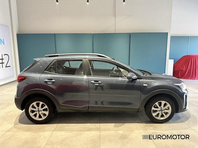 Usata Kia Stonic Urban 84 CV (61 kW) 2022 Blu SUV