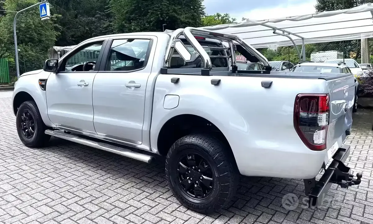 Usata Ford Ranger 150 CV (110 kW) 2013 Grigio Pick-up