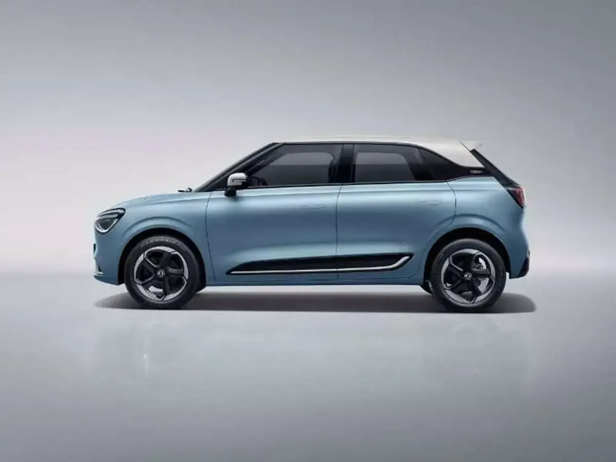Nuova DongFeng Box 69 kW (95 CV) 2026 Blue&white Utilitaria