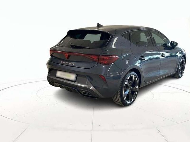 Usata Cupra Leon 150 CV (110 kW) 2025 Vari colori / pastello Berlina