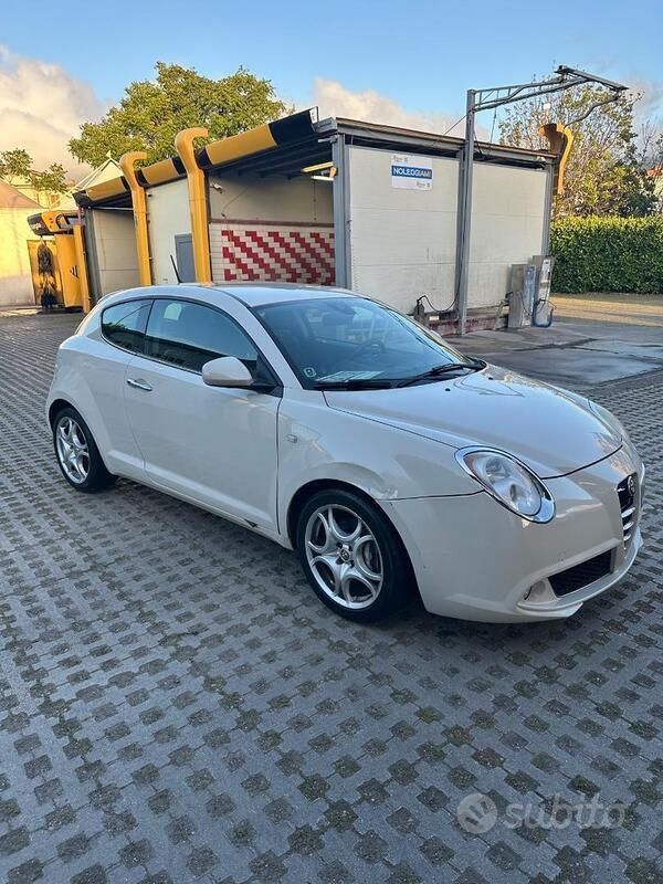 Usata Alfa Romeo MiTo 155 CV (114 kW) 2008 Bianco Utilitaria