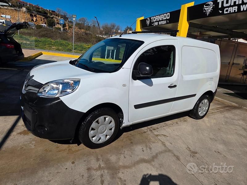 Usata Renault Kangoo 110 CV (80 kW) 2016 Bianco Monovolume
