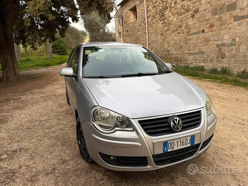 Usata VW Polo Comfortline 69 CV (50 kW) 2006 Grigio Utilitaria