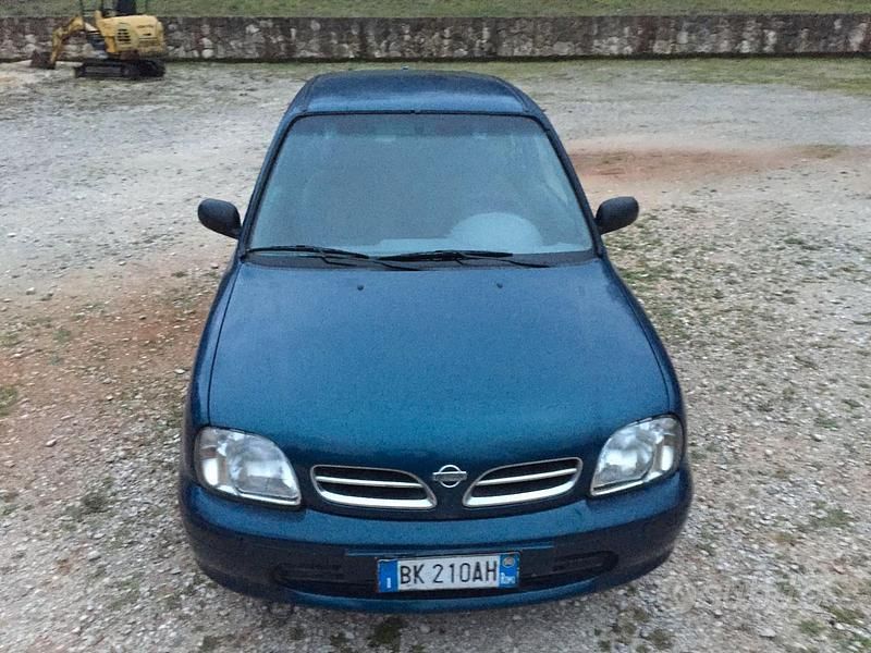 Usata Nissan Micra 54 CV (39 kW) 1998 Blu Utilitaria