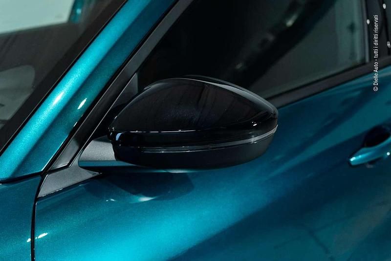 Nuova Alfa Romeo Junior Edizione Speciale 145 CV (106 kW) 2025 Blu/azzurro SUV