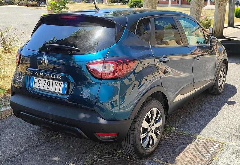 Usata Renault Captur 90 CV (66 kW) 2018 Blu/azzurro SUV