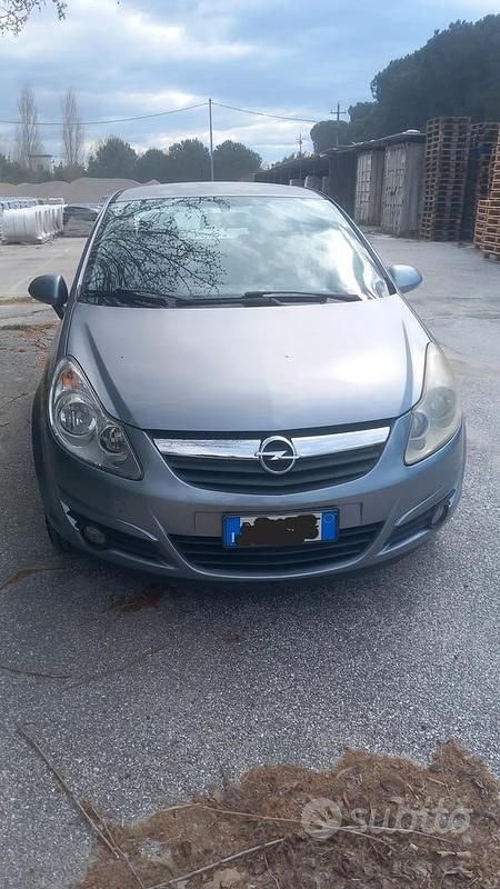 Usata Opel Corsa 80 CV (58 kW) 2010 Blu Utilitaria